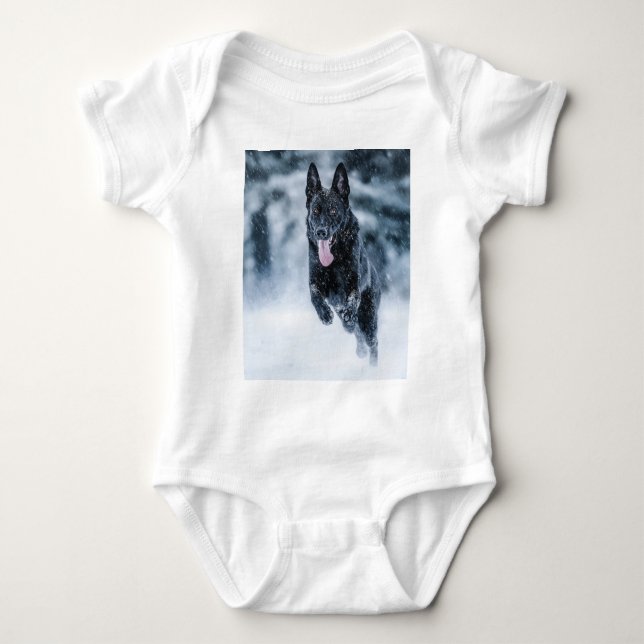 Schwarzer Schäfer im Schnee Baby Strampler (Vorderseite)