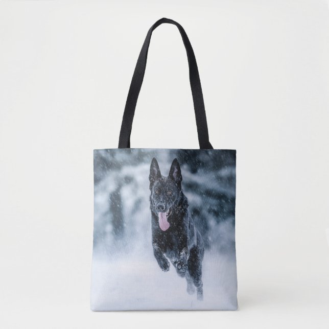 Schwarzer Schäfer im Schnee Tasche (Vorderseite)