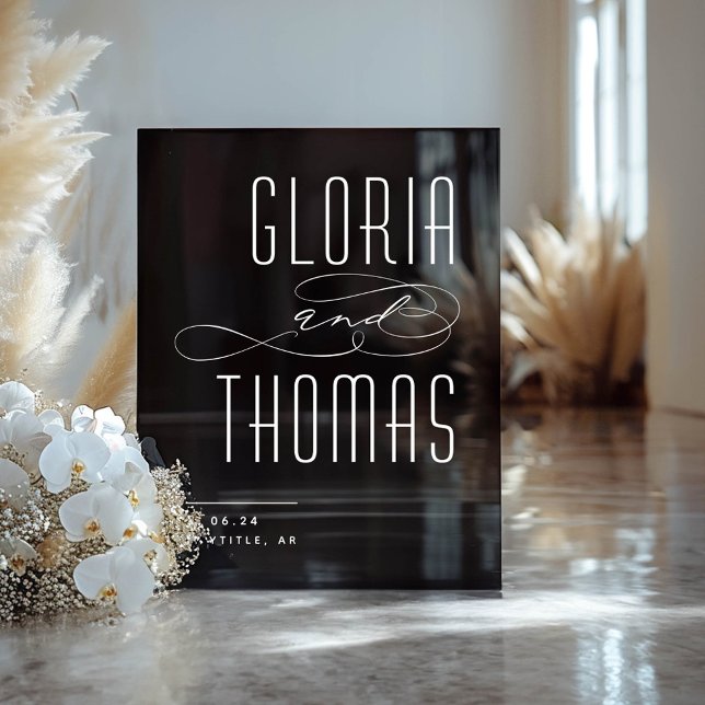 Schwarzer Smokey Moderne Minimalistische Hochzeit  Acrylschild (Smokey Black Wedding Welcome Sign)