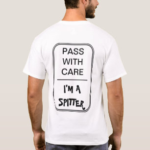 Schwarzer Text: Durchlauf sorgfältig. Ich bin ein T-Shirt