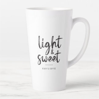 Schwarzer Text leicht und süß Kaffee Tasse