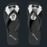Schwarzer Tuxedo drehen Flip Flops<br><div class="desc">Die perfekte Touch zu Ihrem Strand oder zu Poolsidehochzeit. Schwarzes drehen Reinfälle mit einem formalen Tuxedoschwarzweiss-bild um. Ihr Bräutigam heiratet in der Art mit diesen modernen "Smokings-Flipflop-Sandalen" hinzufügen eine zusammenpassende Hochzeitskleiderart für die Braut! Besichtigen Sie bitte meinen Speicher "das Hungarican Prinzessin ™" bei www.zazzle.com/hungaricanprincess*. Schauen Sie in meiner "umdrehen Reinfall"...</div>