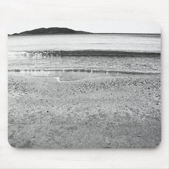 Schwarzer und weißer Sandstrand Mousepad (Vorne)