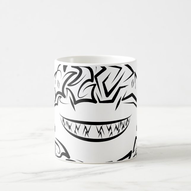 Schwarzer und weißer Stamm Großer Weißer Hai Kaffeetasse (Mittel)
