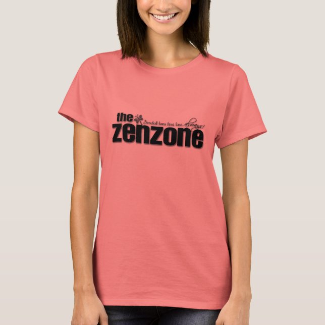 Schwarzer und weißer T - Shirt (Vorderseite)