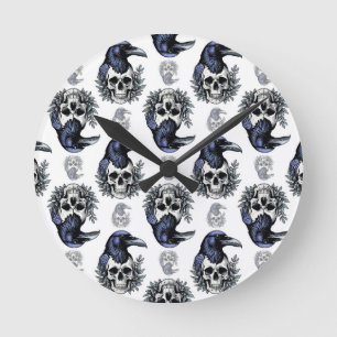 Schwarzer Vogel auf einem Skull-Goth-Muster Runde Wanduhr