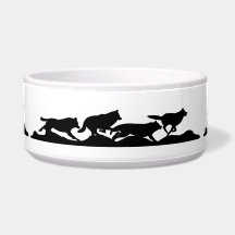 Schwarzer Wolf Silhouette Wild läuft mit dem Pack