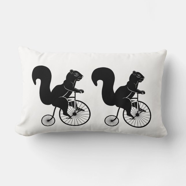 Schwarzes Eichhörnchen-Reiter auf altem Fahrrad Lendenkissen (Vorderseite)