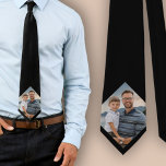 Schwarzes Foto Krawatte<br><div class="desc">Black Custom Family Foto Krawatte. Ein perfektes Geschenk für einen Vater oder Großvater am Vatertag,  Geburtstag oder Weihnachten.</div>