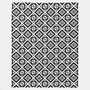 Schwarzes geometrisches Muster mit gleicher Zeiche Fleecedecke