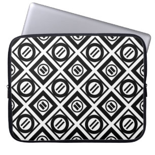 Schwarzes Gleichheitszeichen-geometrisches Muster Laptopschutzhülle
