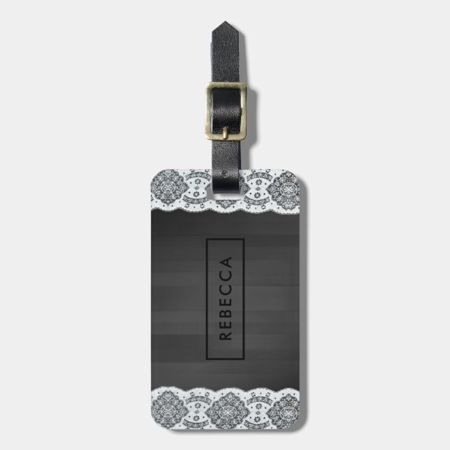 Schwarzes Holz und Vintage Spitzen-Monogramm Gepäckanhänger (Vorderseite vertikal)