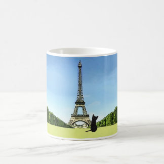 Schwarzes Kätzchen vor Eiffel-Turm-Tasse Kaffeetasse