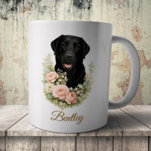 Schwarzes Labrador-Blumenporträt Kaffeetasse