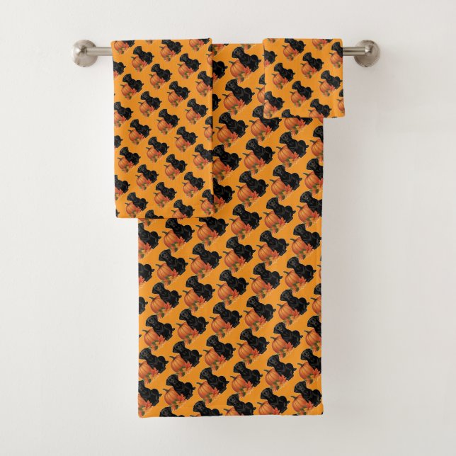 Schwarzes Labrador mit Herbstblättern und Pumpkin Badhandtuch Set (Insitu)