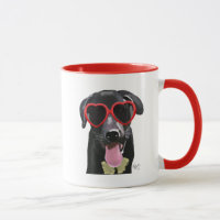 Schwarzes Labrador mit Herzsonnenbrille