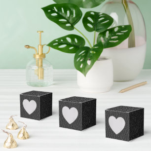 Schwarzes Lederstruktur-Finish-Muster-Herzsymbol Geschenkschachtel