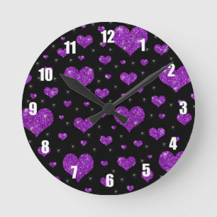 Schwarzes lila Herzmuster des Glitzer Runde Wanduhr