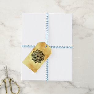 Schwarzes Mandala auf weichem goldenen Hintergrund Geschenkanhänger