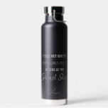Schwarzes motivierend Zitat Konfuzius Stoppen Sie  Trinkflasche<br><div class="desc">Personalisierte,  motivierend Zitat-Wasserflasche mit grauem,  modernem Schriftart. Das Zitat stammt von Konfuzius: "Es spielt keine Rolle,  wie langsam du gehst,  solange du nicht aufhörst." Sie können dieses Design auf jedes andere Produkt auf Zazzle übertragen,  schauen Sie sich an: "Transfer Design zu einem Produkt"!</div>
