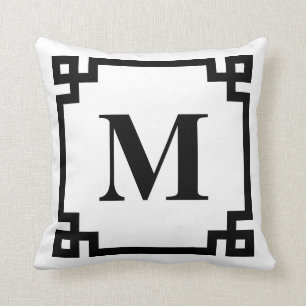 Schwarzes Neugriechisch-Schlüssel-Grenzmonogramm Kissen