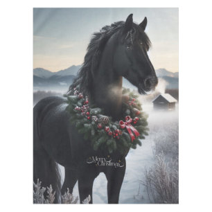 Schwarzes Pferd im Schnee mit Weihnachtskranz Tischdecke