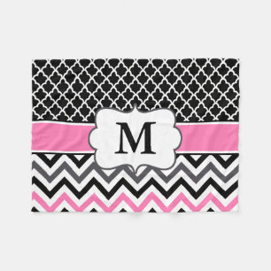 Schwarzes rosa Quatrefoil Zickzack Monogramm Fleecedecke