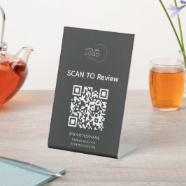 Schwarzes Scannen-zum-Bewerten-QR-Schild Sockelschild