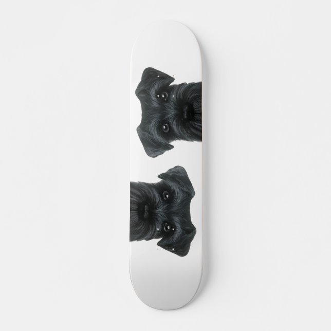 Schwarzes Schnauzer-Skateboard mit Herz Skateboard (Vorne)