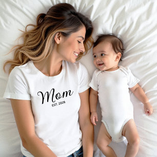 Schwarzes Skript Ernannte Mama T-Shirt