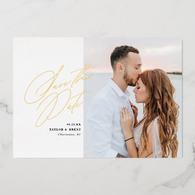 Schwarzes Skript-Foto Save the Date Imitate Foil Folieneinladung (Vorderseite)