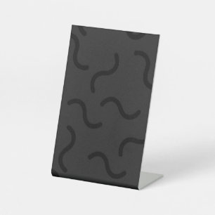 Schwarzes Sockelschild Minimales Schreibtisch-Disp
