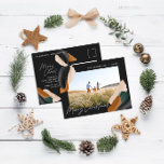 Schwarzes Terrakotta Modernes minimales Aquarellfa Feiertagspostkarte<br><div class="desc">Budget schwarz,  grün,  terracotta abstrakte Aquarell moderne Drehbuch 1 Foto Weihnachten Postkarte. Modernes Design in Trend,  Grün,  Beige und Terrakotta.</div>