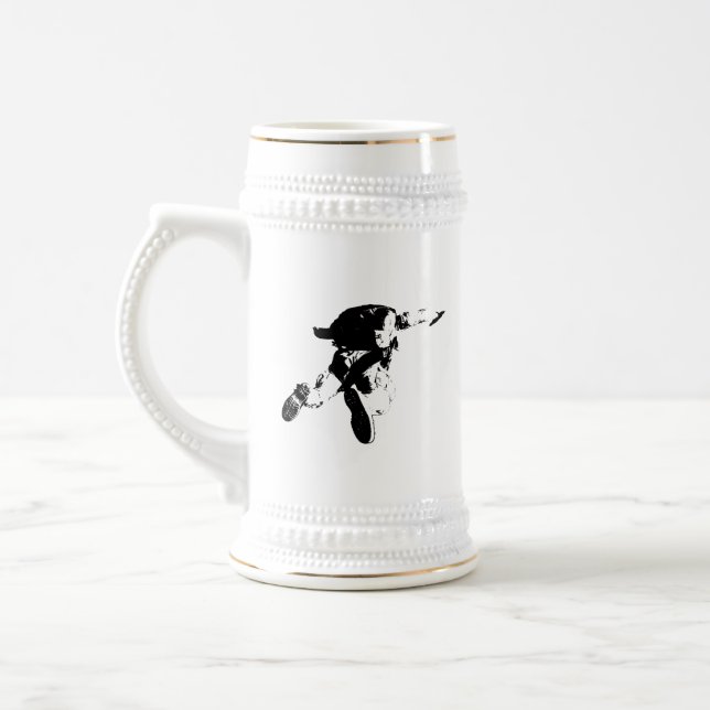 Schwarzes u. weißes Skydiving Bierglas (Links)