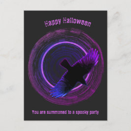 Schwarzes und Lila Crow Halloween Einladungspostkarte
