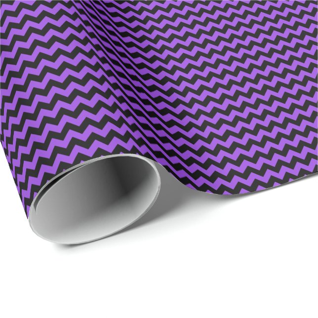Schwarzes und Lila Zickzack Schleifpapier Geschenkpapier (Rolleneckpunkt)