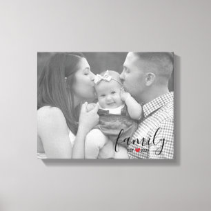 Schwarzfamilienöstlich. Foto mit Red Heart Family Leinwanddruck