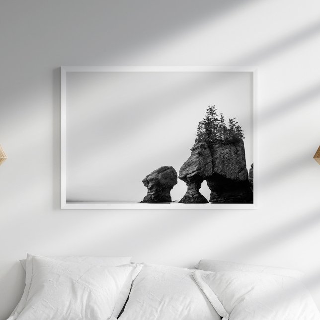 Schwarzmeer-Poster Poster (Black and White Ocean Shore Poster in a white boho bedroom with pillows.)