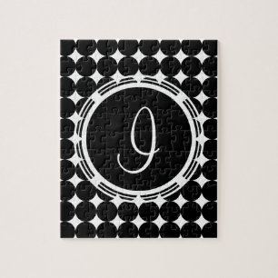 Schwarzpolka-Dot-Monogramm
