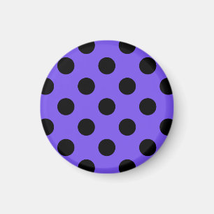 Schwarzpolka-Punkte auf Perwinkle Magnet