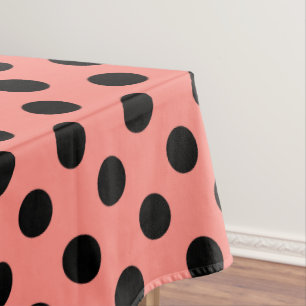 Schwarzpolka-Punkte auf Pfirsich Tischdecke