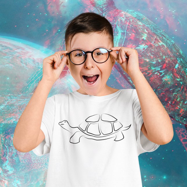 Schwarzschildkröte T-Shirt (Kid wearing glassing posing with tortise design tshirt)