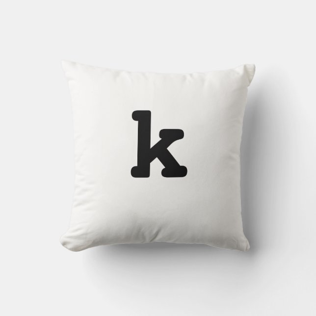 Schwarzweiss-Anagramm-Kissen-Kleinbuchstabe k Kissen (Vorderseite)