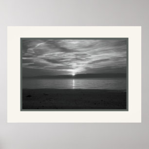 Schwarzweiss-Sonnenuntergang ~ photographischer Poster