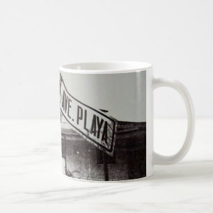Schwarzweiss-Straßenschild Kaffeetasse