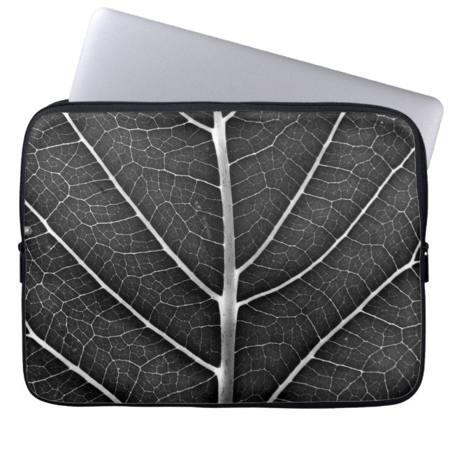 Schwarzweißblatt nah laptopschutzhülle (Vorderseite)