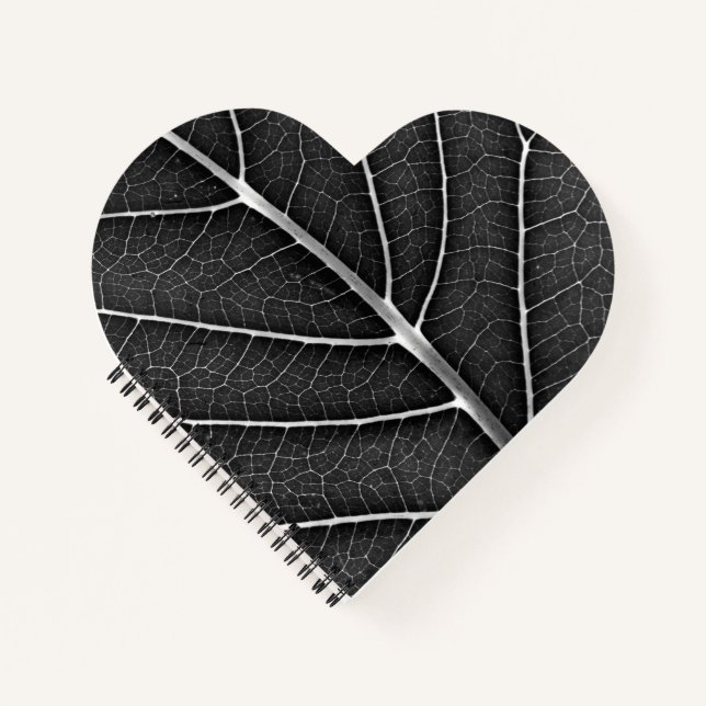 Schwarzweißblatt nah notizbuch (Vorderseite)