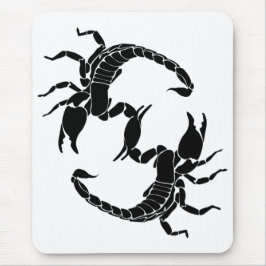 Schwarzweißbuchstaben S - Zwei Skorpione Mousepad