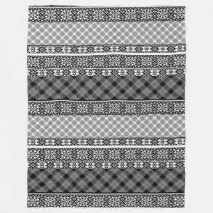 Schwarzweißpatchwork mit Spitze Fleecedecke