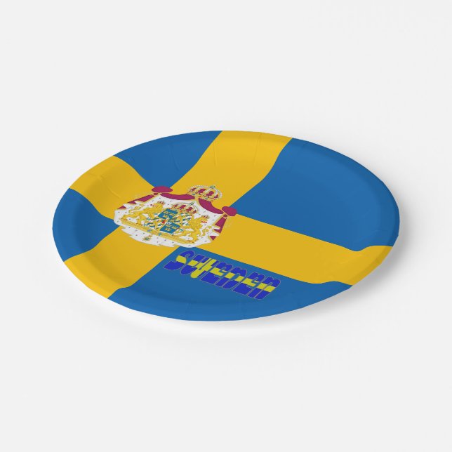 Schwedische Flagge Pappteller (Schrägansicht)
